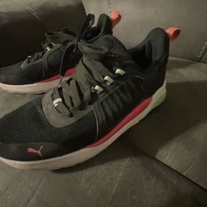 Puma shoes size 7.5 (women’s)